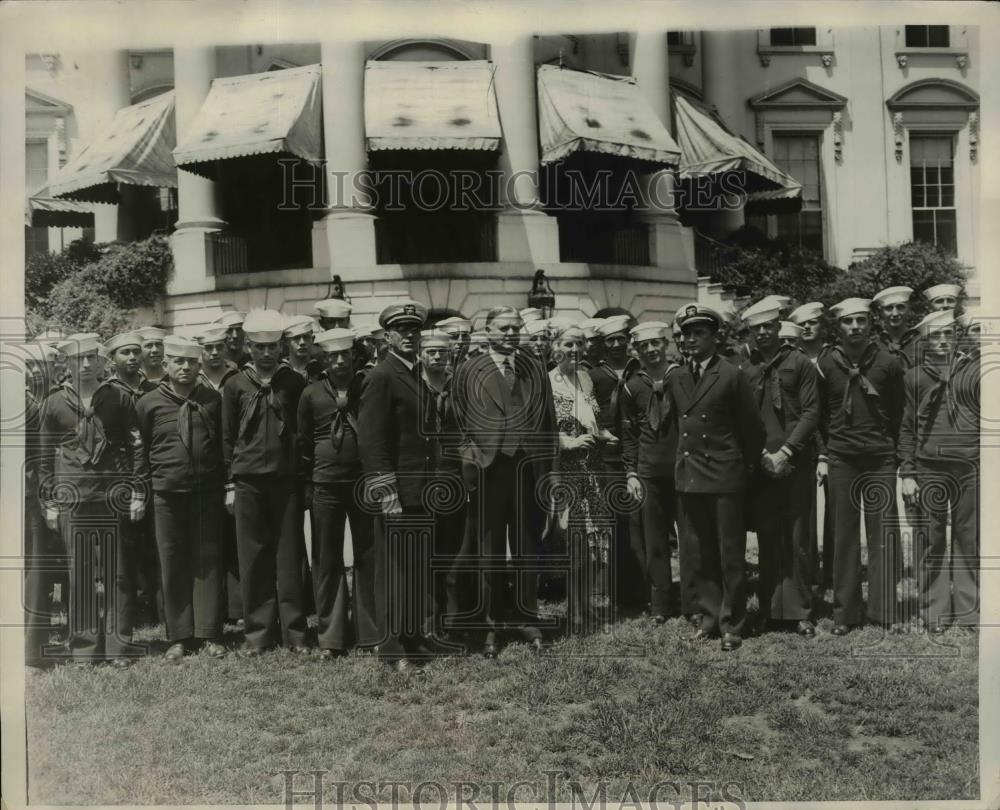 1929 Press Photo Pres.Herbert Hoover with the sailors of U.S.S. Utah. - Historic Images