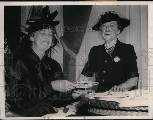 1939 Press Photo Mrs Franklin D Roosevelt & Wives of Cabinet Members at Luncheon - Historic Images