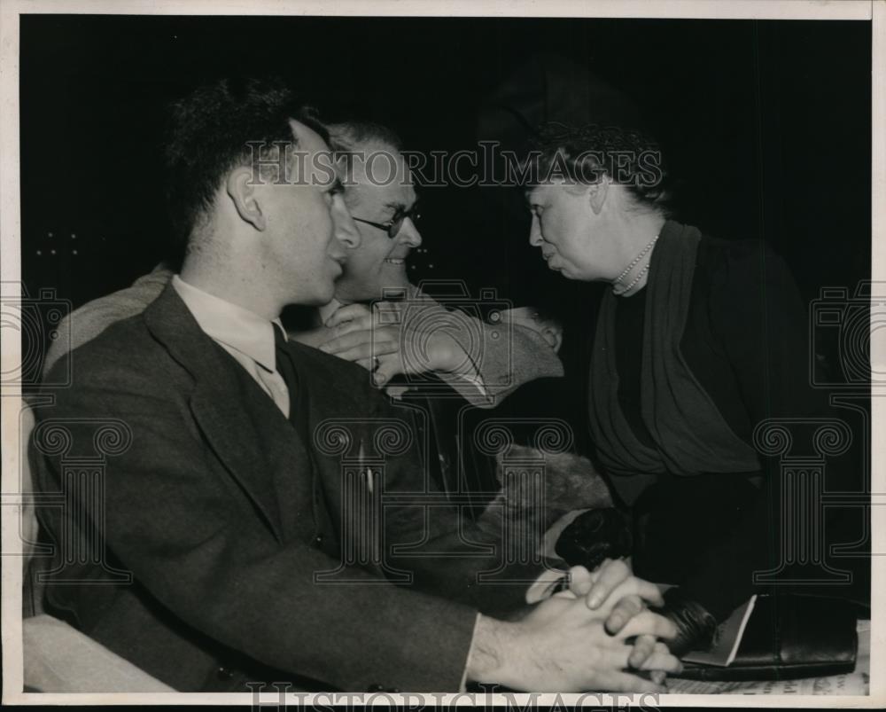 1939 Press Photo Mrs Roosevelt appeared for third time at DIes hearing. - Historic Images