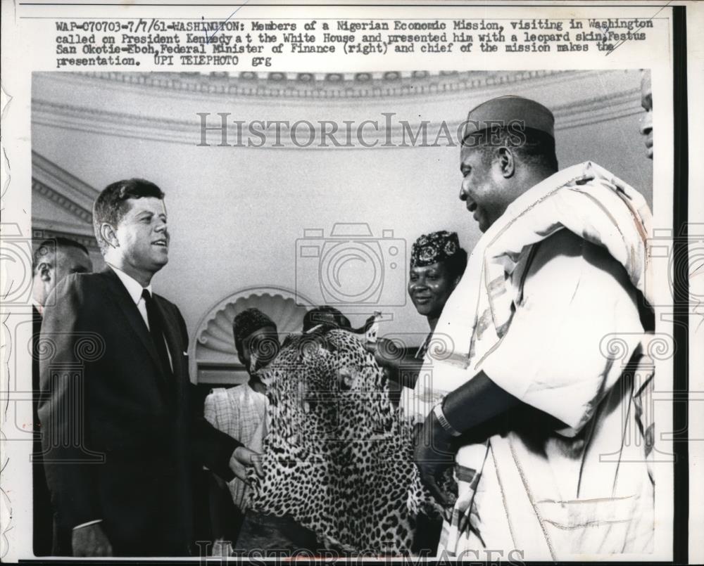 1961 Press Photo President Kennedy, Festus San Okotie-Eboh Nigerian Economic - Historic Images