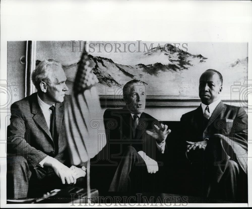 1970 Press Photo US Sec George Romney with Erik Holmqvist and Dr J Hollland - Historic Images