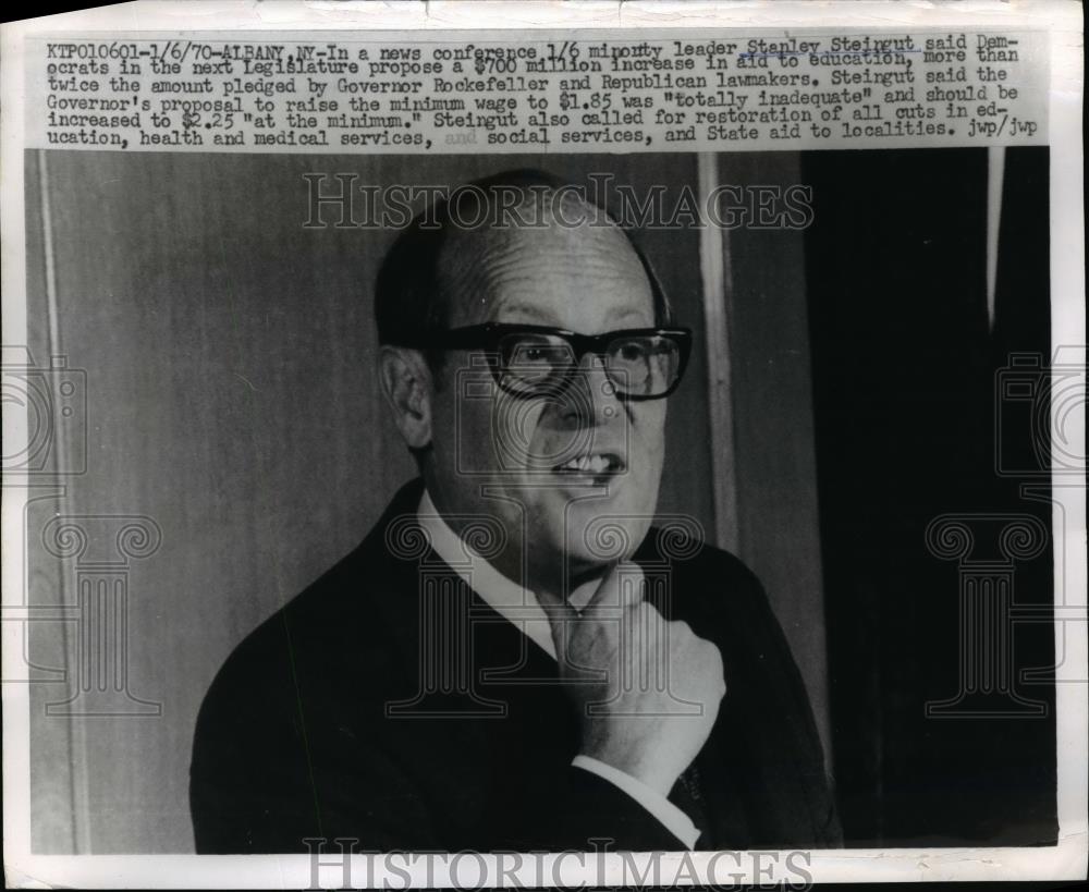 1970 Press Photo Minorty Leader Stanley Steingut at Albany NY news conference - Historic Images