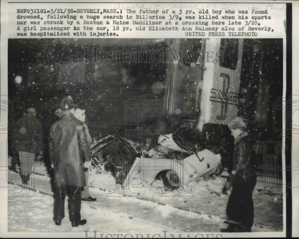 1958 Press Photo Car Crash Elizabeth Ann Maloney, Beverly, Mass - Historic Images