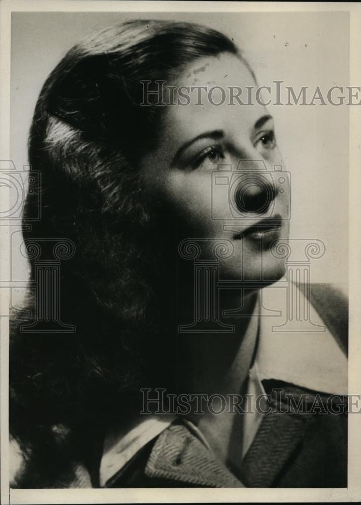 1941 Press Photo Miss Maureen Baly Rosary College Student Wins Writing Award - Historic Images