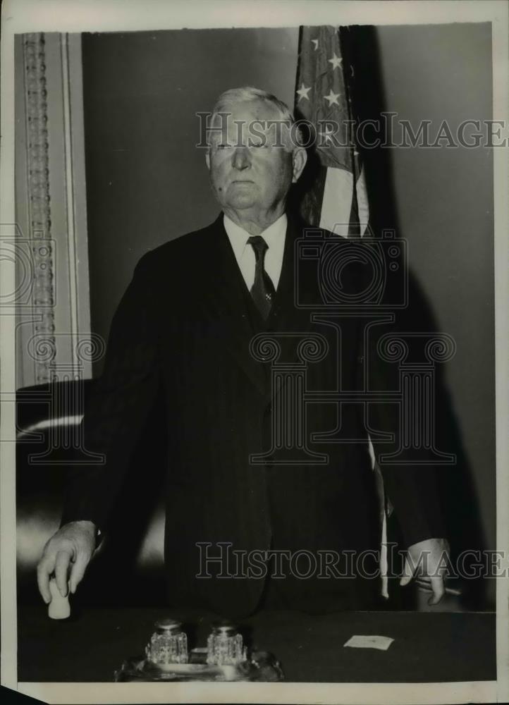 1938 Press Photo U.S Vice Pres. John N. Garner rap the gavel to call congress. - Historic Images