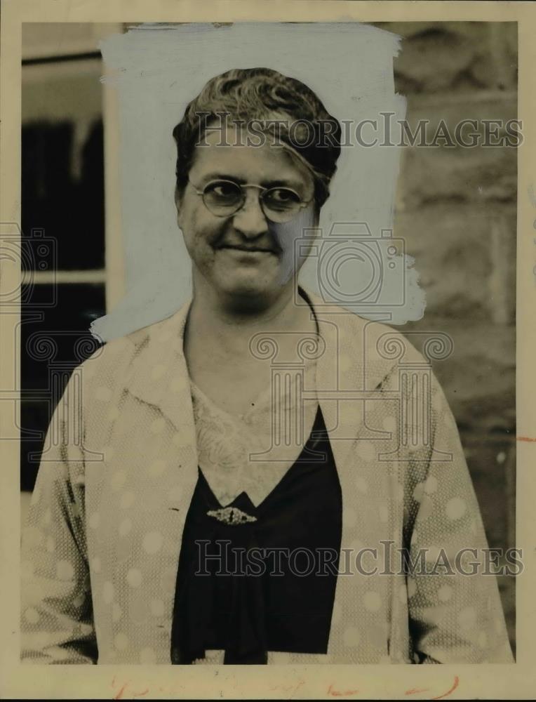 1933 Press Photo Mrs Taylor Beelman Willard O School Board Member - Historic Images