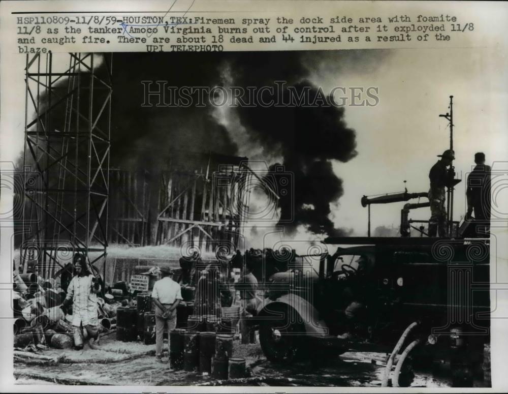 1959 Press Photo Firemen Spray Foamite on Tanker Amoco Virginia Burns Houston TX - Historic Images