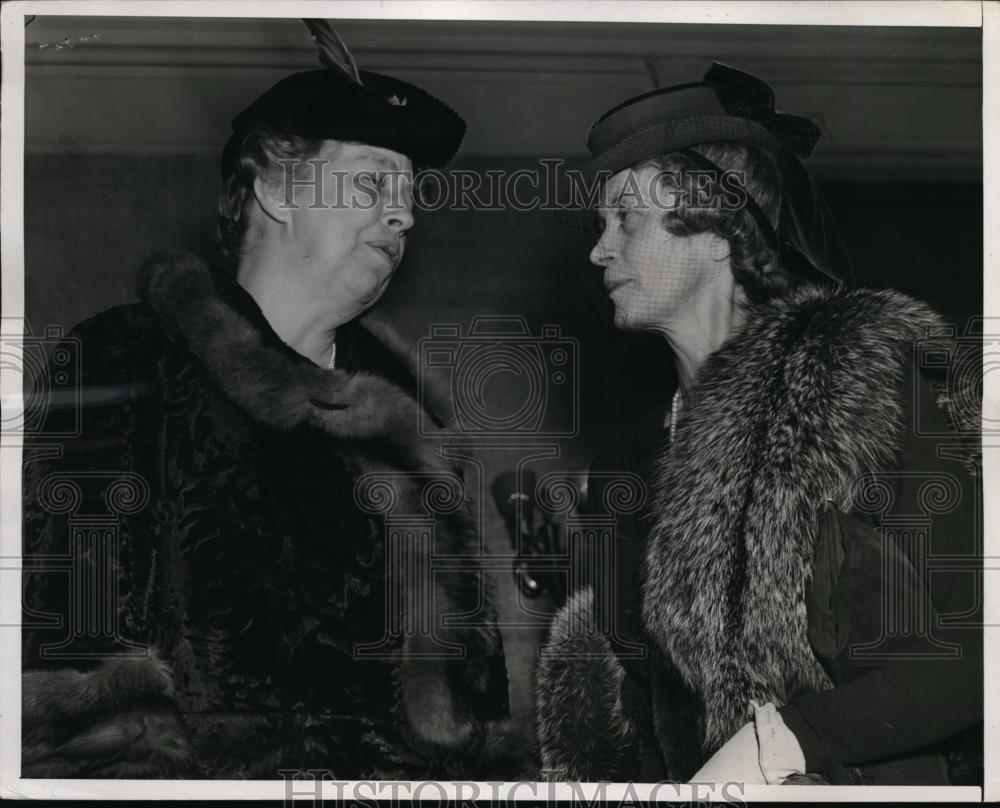 1941 Press Photo First Lady Eleanor Roosevelt, Lady Halifax at Episcopal Tea - Historic Images