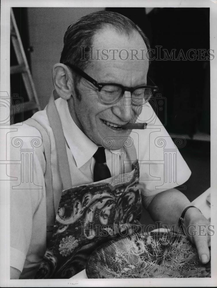 Press Photo Alfred Selman at Golden Agers Jewish Center Cleveland Heights - Historic Images