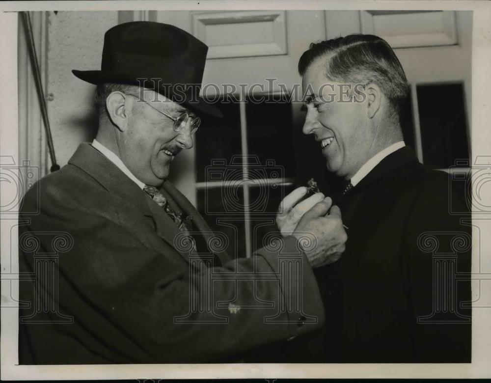 1939 Press Photo Secretary of Agriculture Henry Wallace &amp; Oscar Johnston - Historic Images