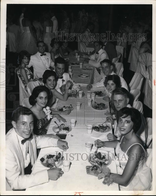 1960 Press Photo High School Students at Banquet Event - Historic Images