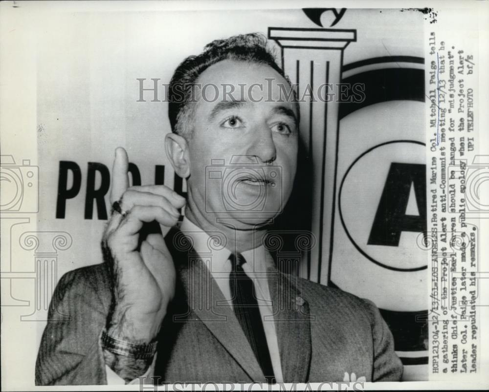 1961 Press Photo Ret. Marine Cpl. Mitchell Paige speaks at the Albert Project - Historic Images