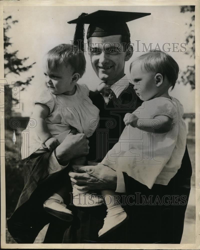 1949 Press Photo GI Bill Graduate with twin daughters - nee59510 - Historic Images