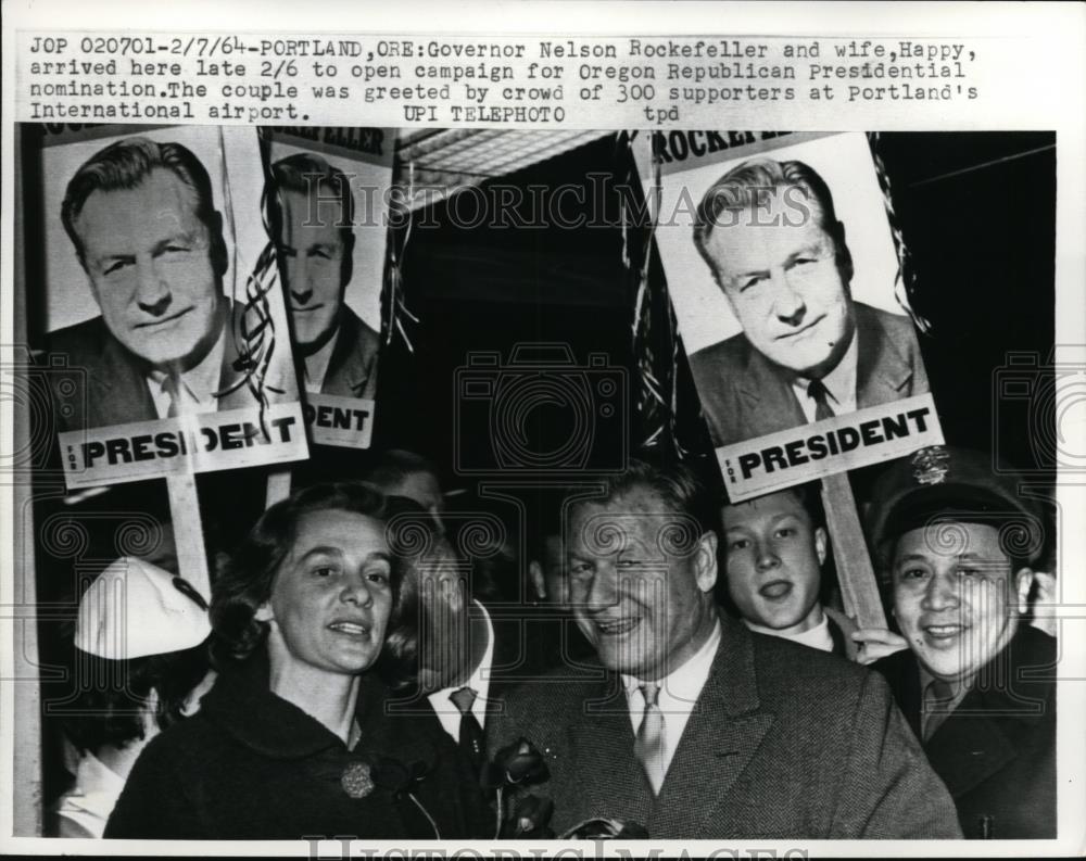 1964 Press Photo Governor Nelson Rockefeller and wife Happy in Portland - Historic Images