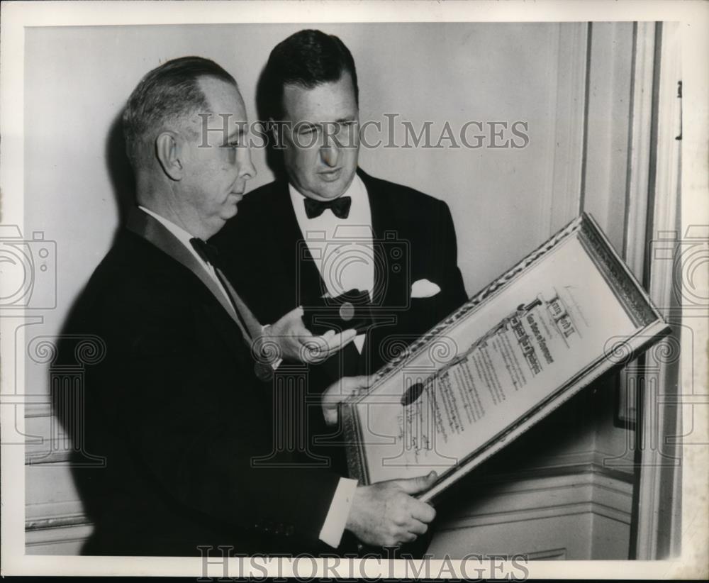 1954 Press Photo Samuel Hodges, President of Poor Richard Club. - Historic Images