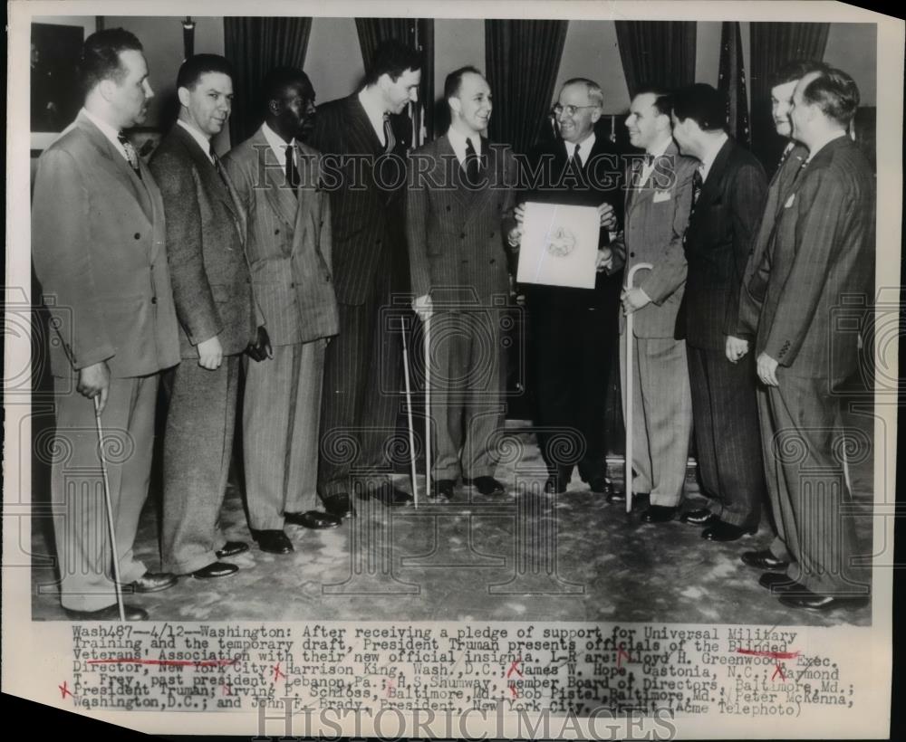 1948 Press Photo Blinded Veterans Association Harrison King, James W. Hope, - Historic Images