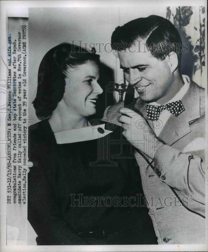 1950 Press Photo Gov. Mennen Williams and Wife Congratulated - Historic Images