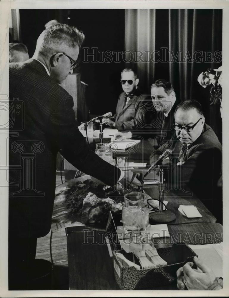 1970 Press Photo Charles Marquette with Pile of Dirt - Historic Images