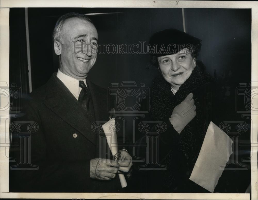 1939 Press Photo Sec. of Labor Frances Perkins, Sen. James Byrnes Senate - Historic Images