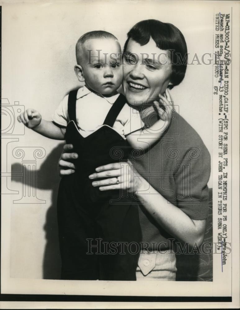 1958 Press Photo Mrs John French &amp; son Richard in San Diego California - Historic Images