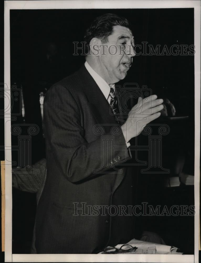 1946 Press Photo Lazarus Joseph addresses the Joint Legislative Committee. - Historic Images