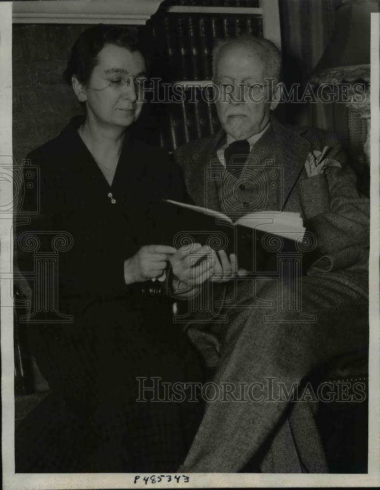 1939 Press Photo John Welsh Croskey, Marie Bretschneider of Philadelphia - Historic Images