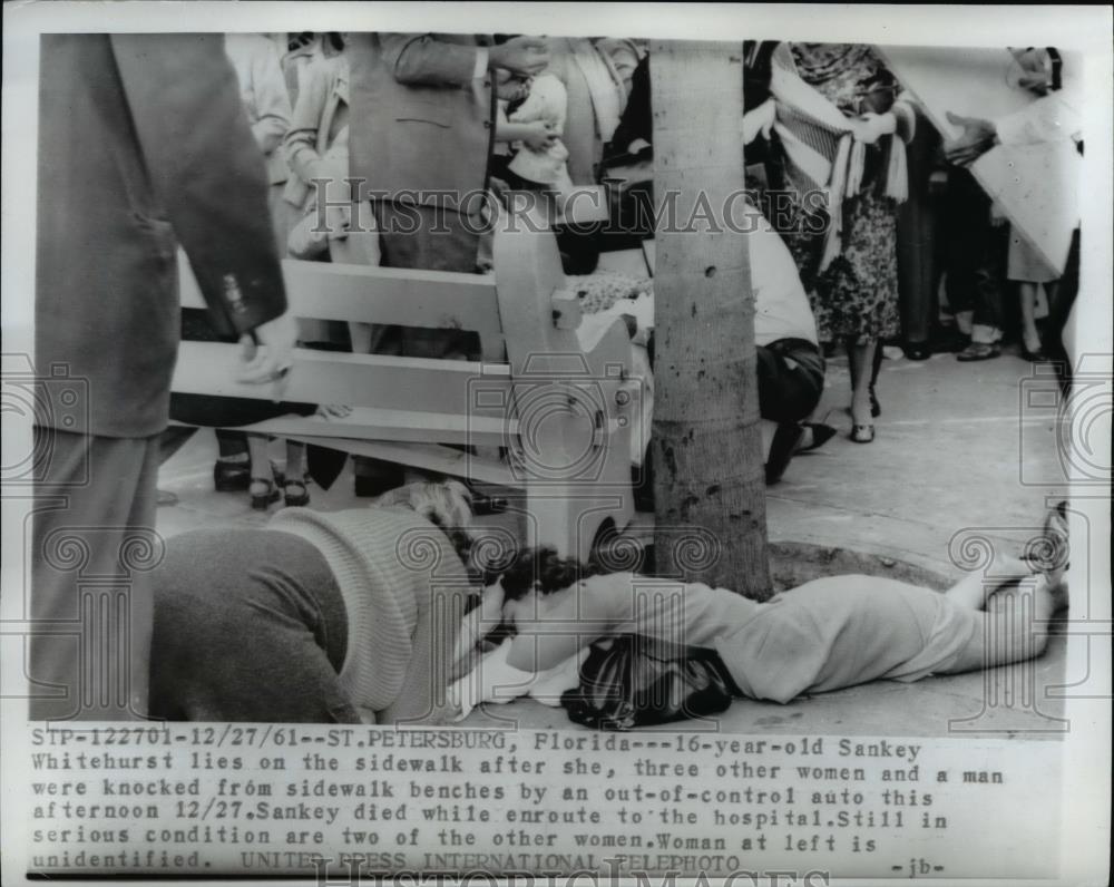 1962 Press Photo Sankey Whitehurst ,16,Florida,lied on sidewalk after hit by car - Historic Images