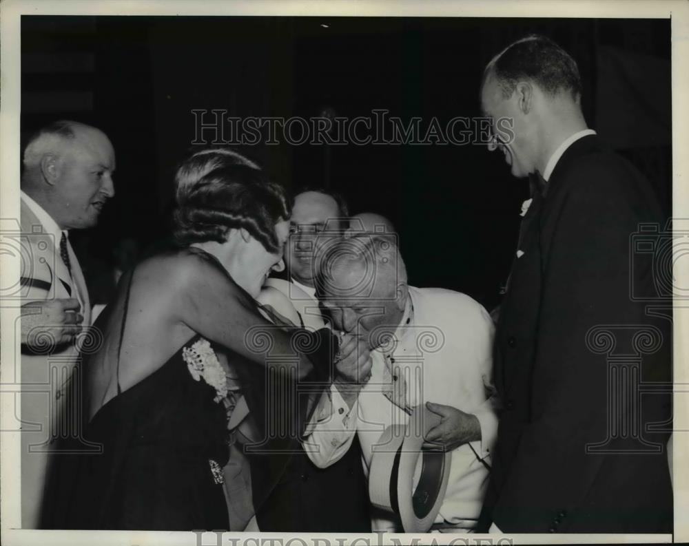 1937 Press Photo Vice President John Nance Garner Kissing Woman's Hand - Historic Images