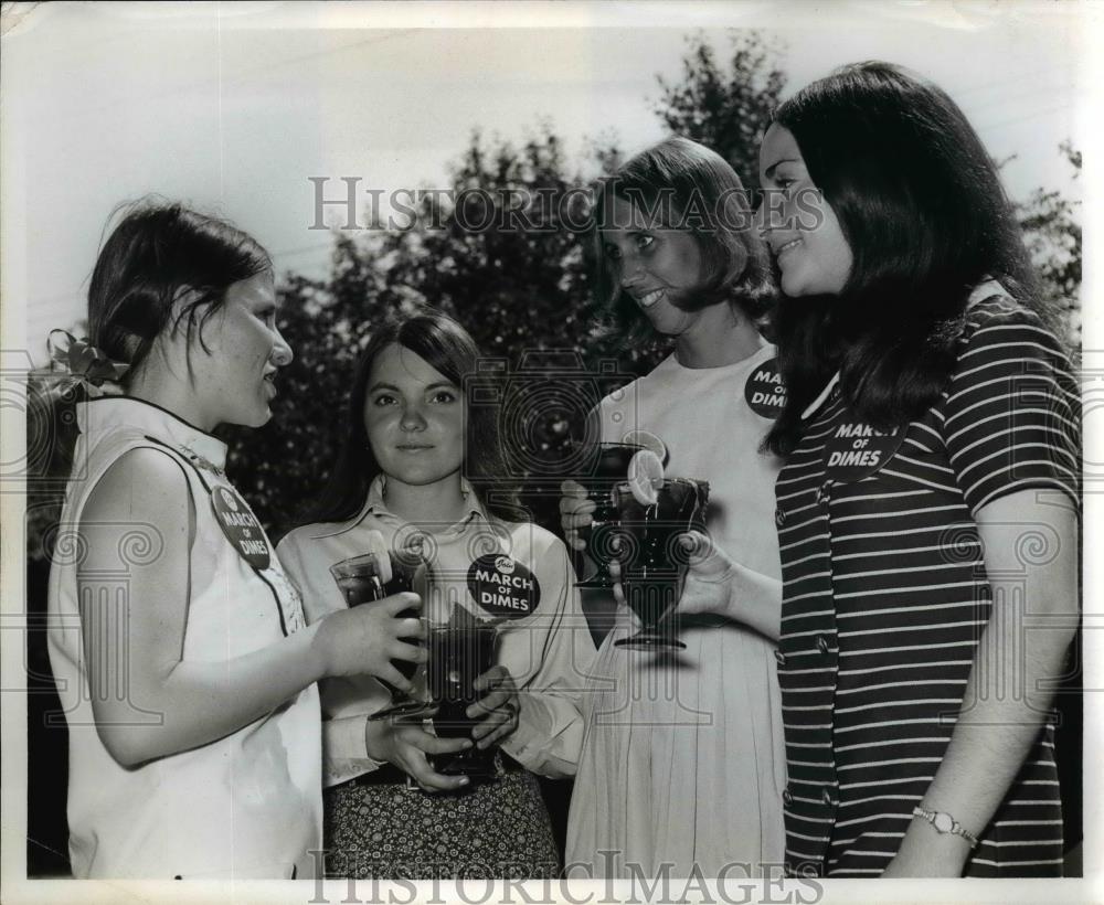 Undated Press Photo L-R Carol Hoyer,Jane Majercak,Carol Bond &amp; Rosemary Gearing - Historic Images