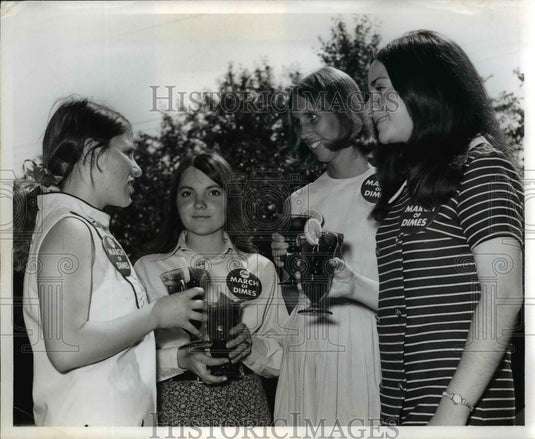 Undated Press Photo L-R Carol Hoyer,Jane Majercak,Carol Bond & Rosemary Gearing - Historic Images
