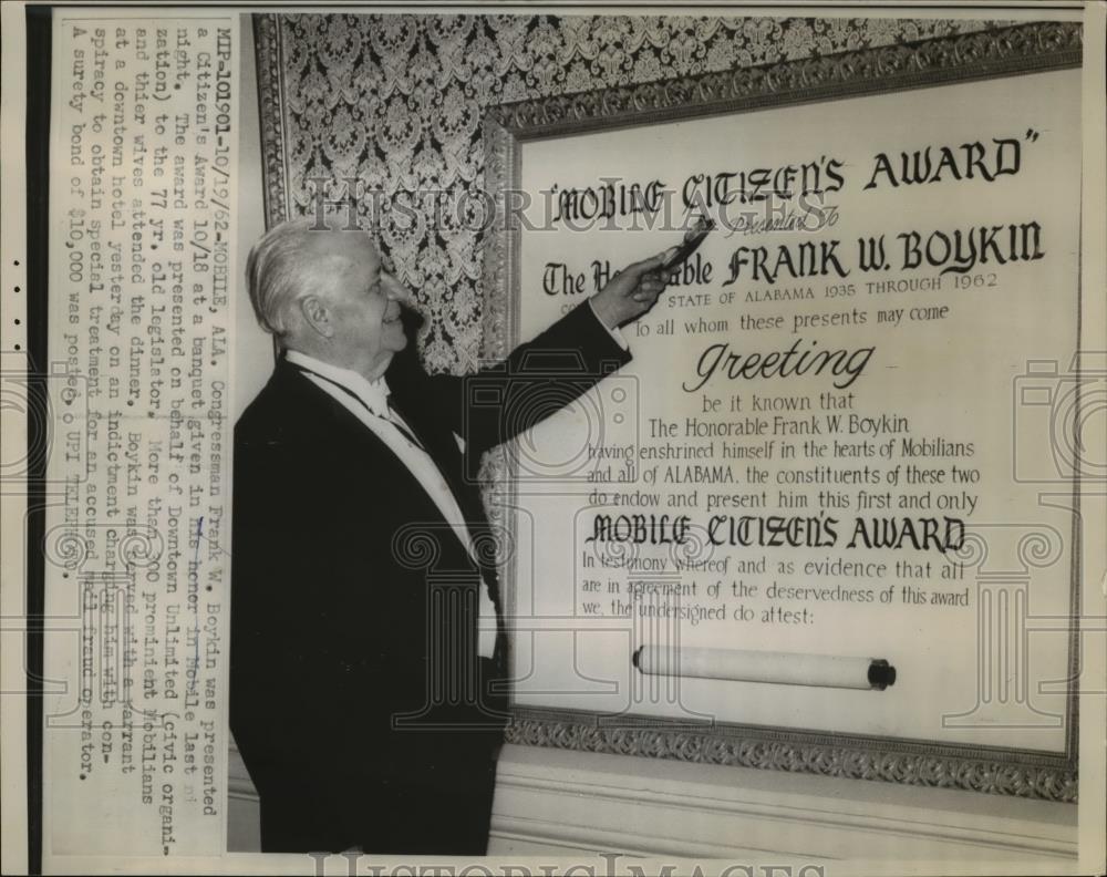 1962 Press Photo Congressman Frank W Boykin Presented Citizen&#39;s Award - Historic Images