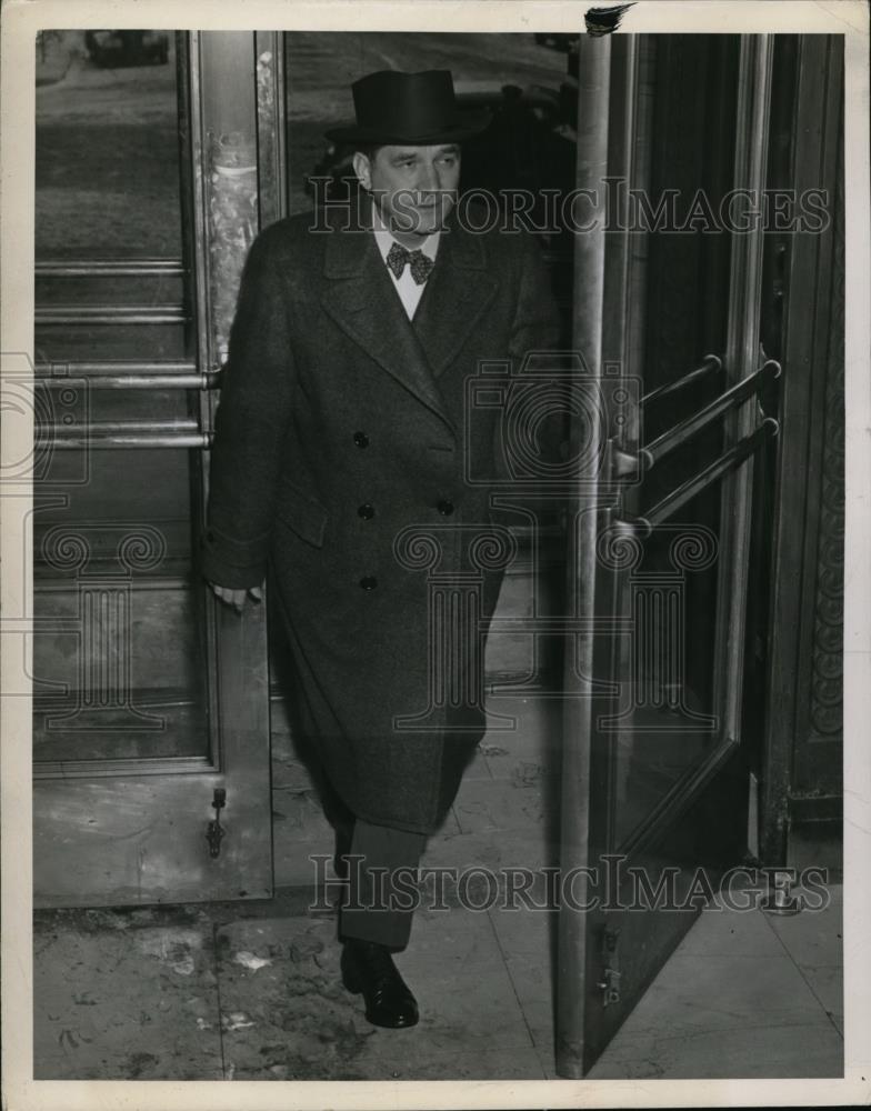 1945 Press Photo Mayor Lausche Cleveland Ohio - Historic Images