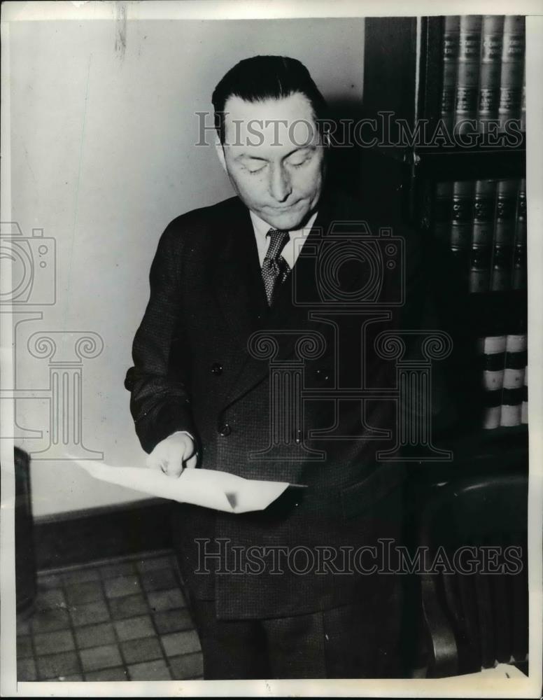 1935 Press Photo C Lloyd Fisher Defense Counsel at Bruno Hauptam trial - Historic Images