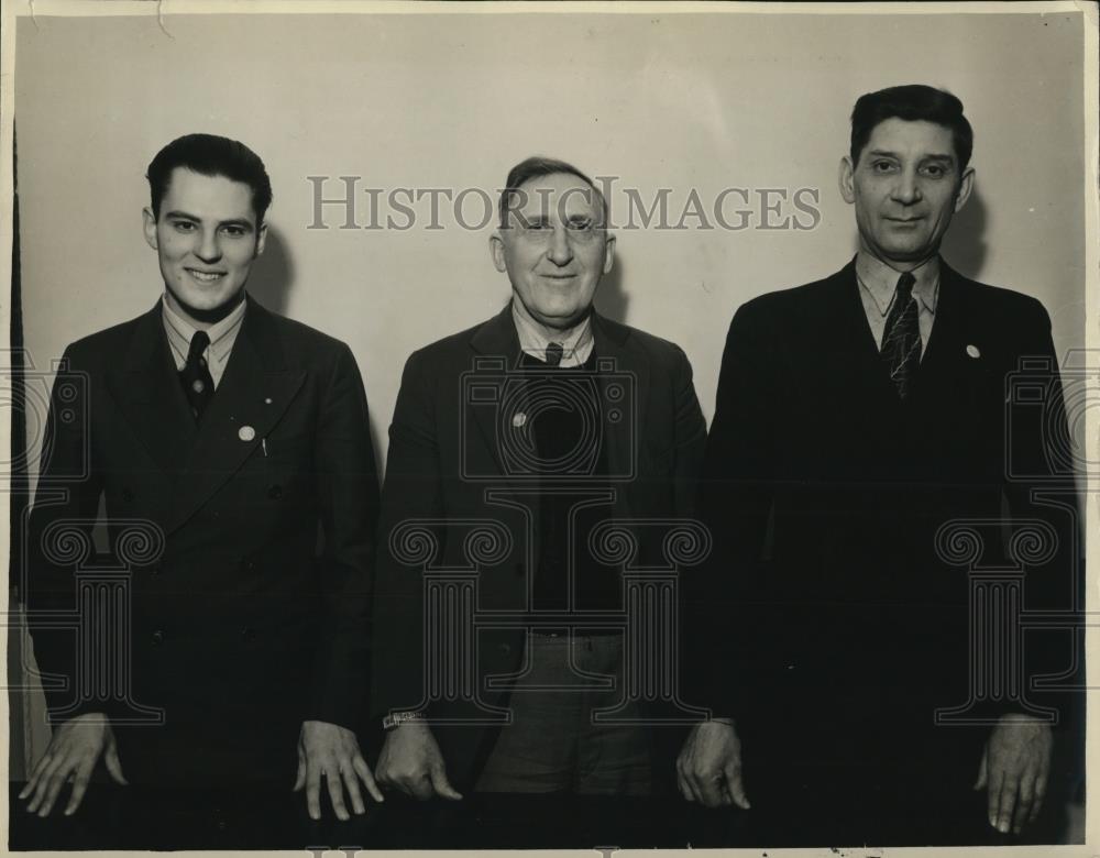 1939 Press Photo Highland Park Plant Workers Joseph Bailey, Fred Gulliksen - Historic Images