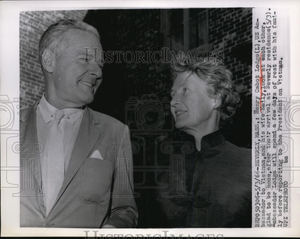 1966 Press Photo Henry Cabot Lodgeand wife Emily at their BeverlyMmass. Home - Historic Images