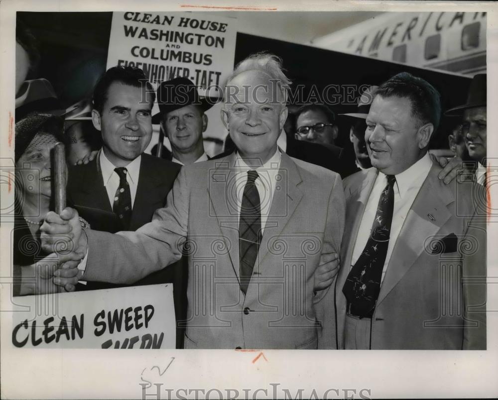1952 Press Photo Presidential candidate Eisenhower & VP candidate Richard Nixon - Historic Images