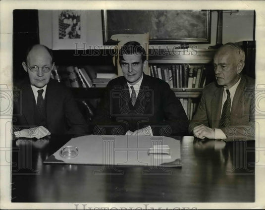 1934 Press Photo Marion Smith, John Winant, Raymond Ingersoll, textile strike - Historic Images
