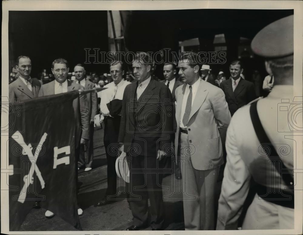 1936 Press Photo Henry Wallace Standing With The Crowd - Historic Images