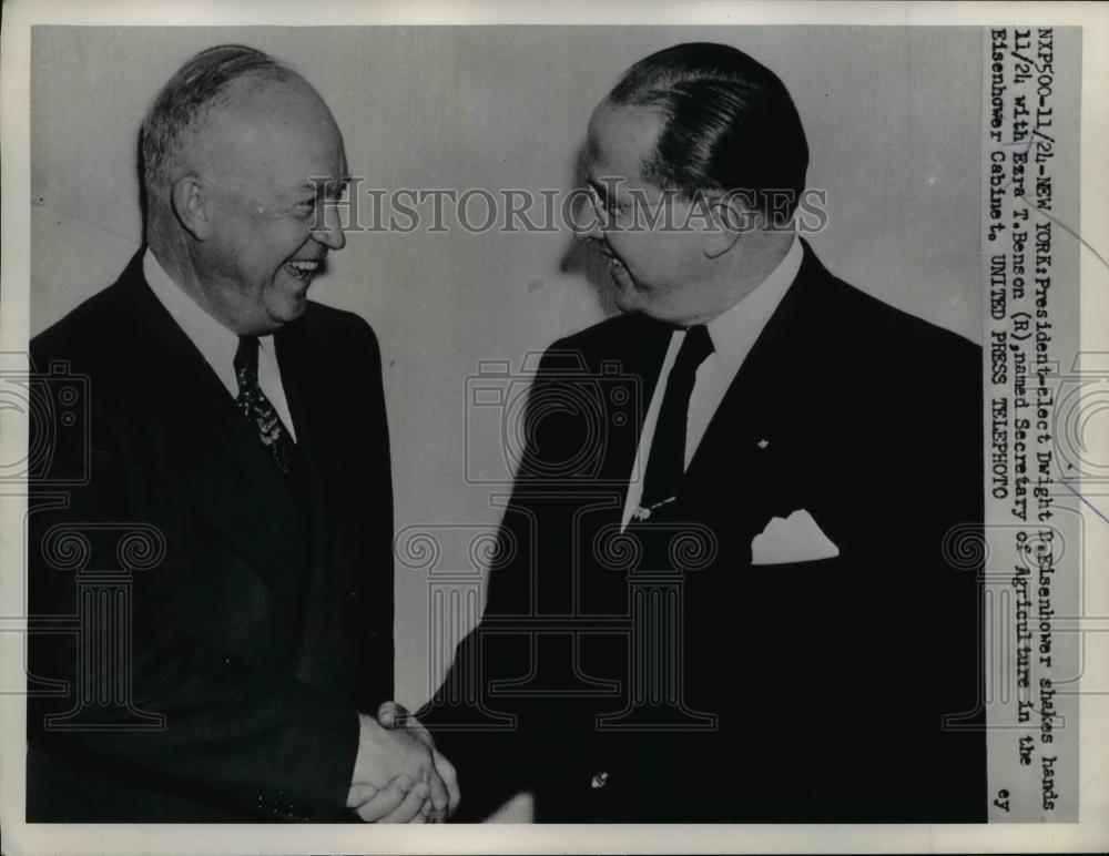 1958 Press Photo President-elect Dwight Eisenhower Shakes Hand With Ezra Benson - Historic Images