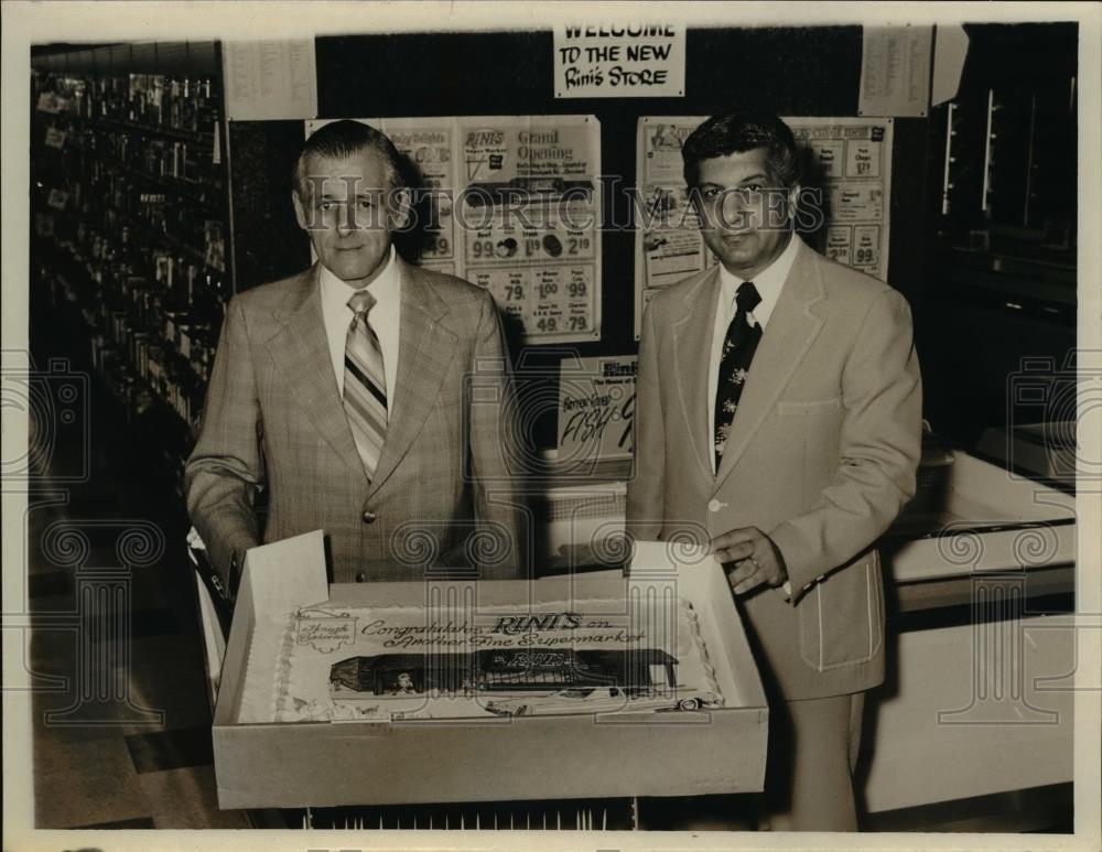 Press Photo John Prok, Mike Giovinazoo Haugh Bakery - Historic Images