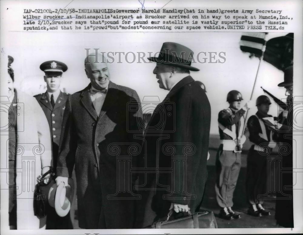 1958 Press Photo Indianapolis Gov Harold Handley & Army Sec Wilbur Brucker - Historic Images