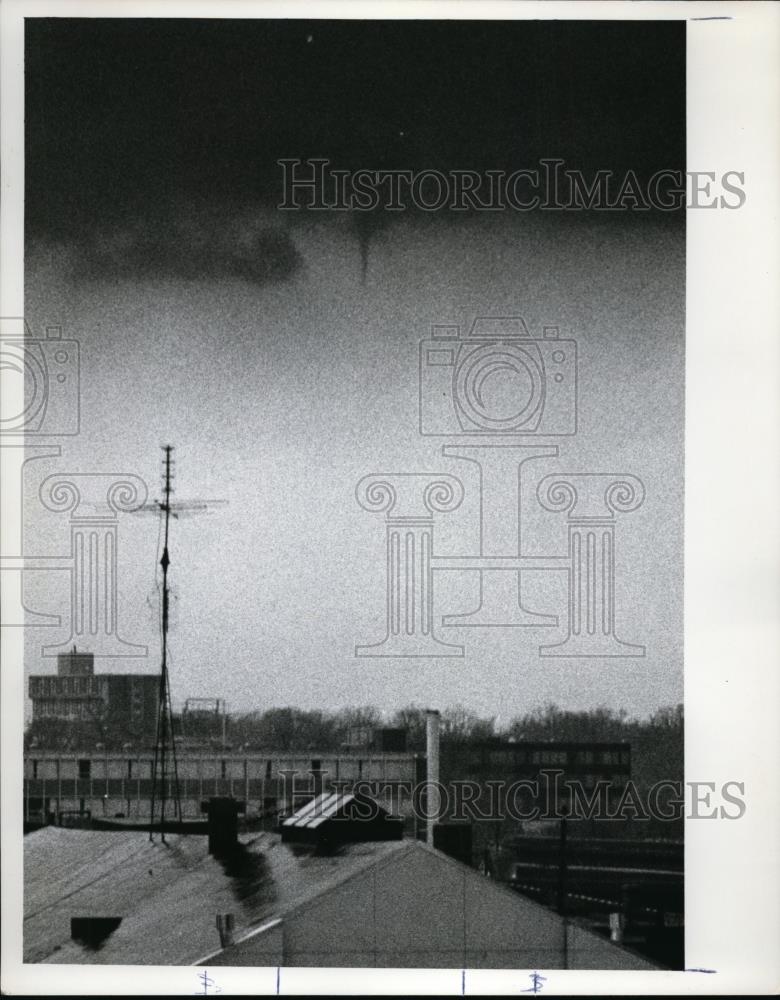 1975 Press Photo funnel cloud - Historic Images