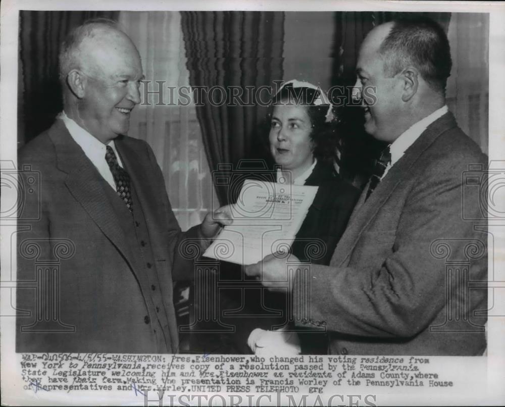 1955 Press Photo President Eisenhower, Rep & Mrs Francis Worley of PA - Historic Images