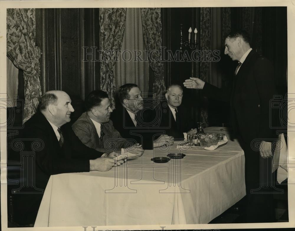 1937 Press Photo Senate Sub-committee on Agriculture meeting ing Memphis Tenn. - Historic Images