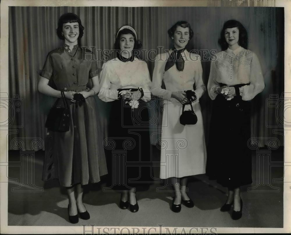 1950 Press Photo Parma School High Schoolers - Historic Images