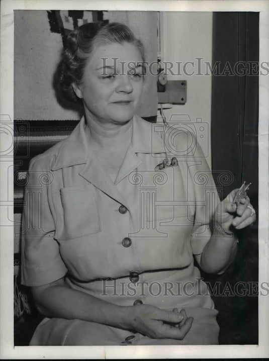 1944 Press Photo Phoenix Arizona, Mrs Jewel Jordan, Widow of Police Officer - Historic Images