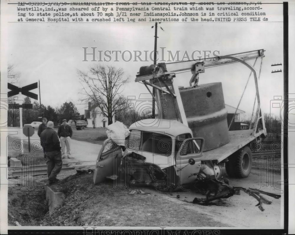 1958 Press Photo Robert L Johnson Car &amp; Train Accident Indianapolis - Historic Images