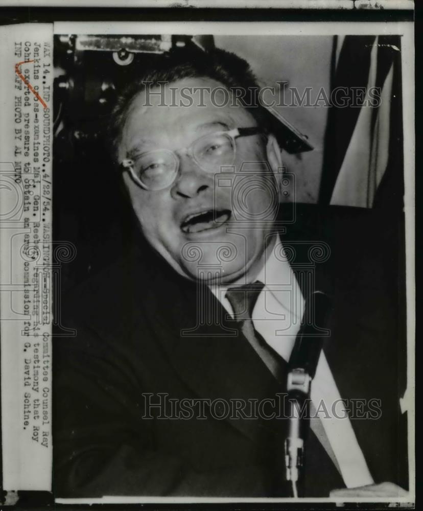 1954 Press Photo Washington: Roy Cohn cross-examined on trial - Historic Images