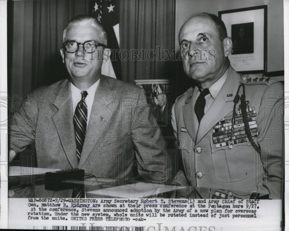 1954 Press Photo Robert T.Stevens, Army Sec. and Army Chief Gen.Matthew Ridgway - Historic Images