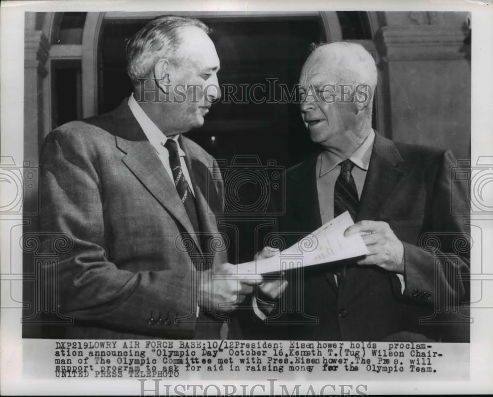 1954 Press Photo Pres.Eisenhower holds proclamation announcing Olympic Day - Historic Images